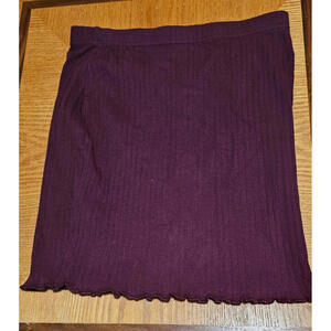 Shein burgundy ribbed mini skirt with a lettuce hem Size small